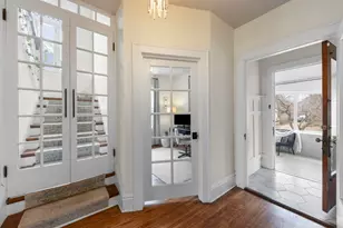 659 W Downer Pl, Aurora, IL 60506 - Photo 5