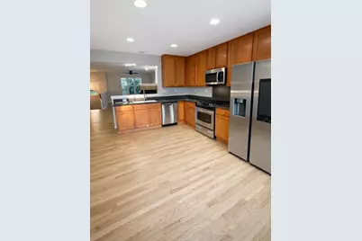 2303 Neubauer Circle, Lindenhurst, IL 60046 - Photo 9