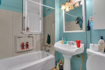 354 W Normal Parkway, Chicago, IL 60621 - Photo 17