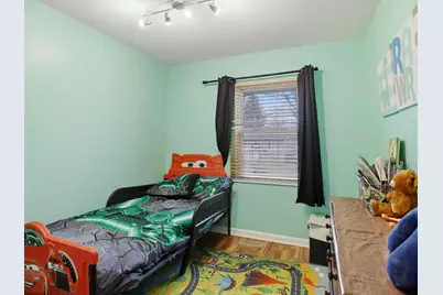 400 Country Lane, Streamwood, IL 60107 - Photo 9