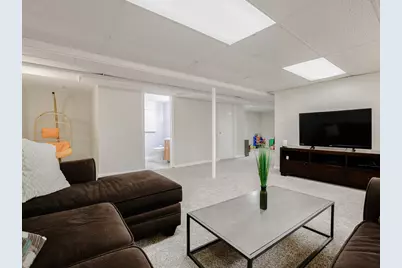 400 Country Lane, Streamwood, IL 60107 - Photo 11