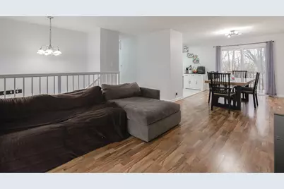 400 Country Lane, Streamwood, IL 60107 - Photo 3