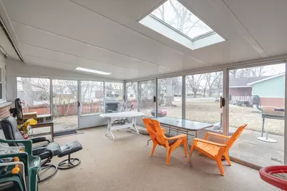 18842 Castle Road, Homewood, IL 60430 - Photo 9