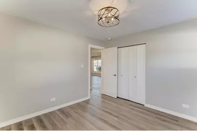 935 Elmwood Lane, Elk Grove Village, IL 60007 - Photo 11