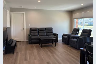 935 Elmwood Lane, Elk Grove Village, IL 60007 - Photo 37