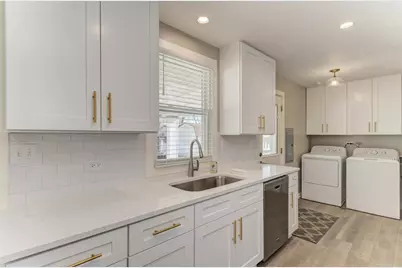 935 Elmwood Lane, Elk Grove Village, IL 60007 - Photo 19