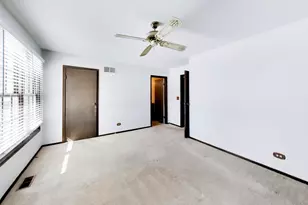 285 Loveland Dr, Glendale Heights, IL 60139 - Photo 23