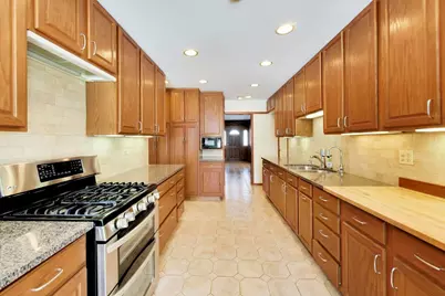 285 Loveland Drive, Glendale Heights, IL 60139 - Photo 5