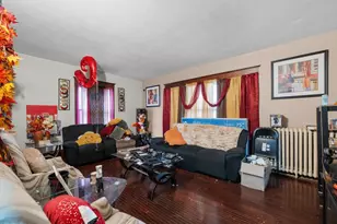 1323 17th St, Rock Island, IL 61201 - Photo 3