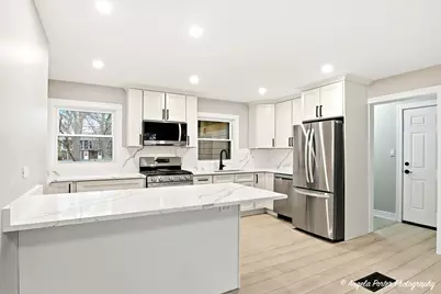 3915 Dolores Drive, Johnsburg, IL 60051 - Photo 9