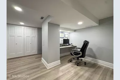 9017 Major Avenue, Morton Grove, IL 60053 - Photo 35