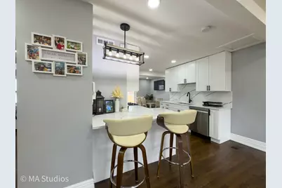 9017 Major Avenue, Morton Grove, IL 60053 - Photo 3