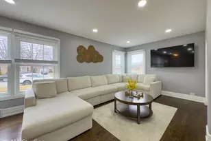 9017 Major Ave, Morton Grove, IL 60053 - Photo 21