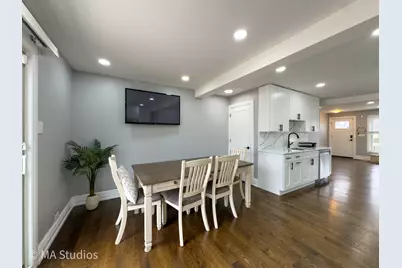 9017 Major Avenue, Morton Grove, IL 60053 - Photo 13