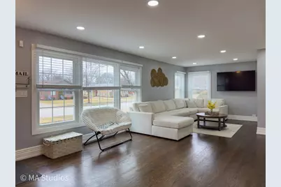 9017 Major Avenue, Morton Grove, IL 60053 - Photo 17