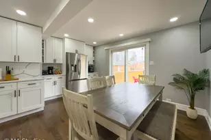 9017 Major Ave, Morton Grove, IL 60053 - Photo 15