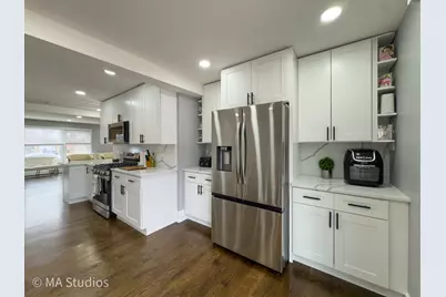 9017 Major Avenue, Morton Grove, IL 60053 - Photo 9