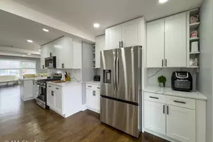 9017 Major Ave, Morton Grove, IL 60053 - Photo 9