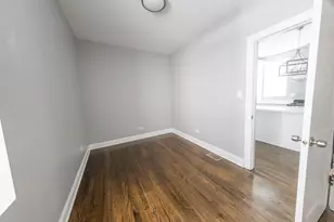 2102 Harvey Ave, Berwyn, IL 60402 - Photo 9