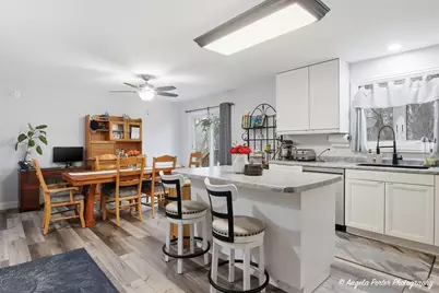 25423 W Highwoods Drive, Antioch, IL 60002 - Photo 9