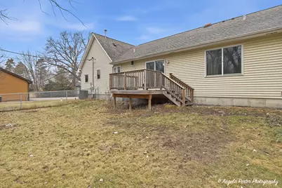25423 W Highwoods Drive, Antioch, IL 60002 - Photo 23