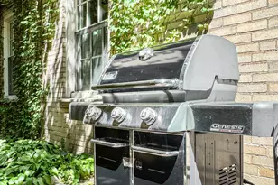 70 E Scott St, Chicago, IL 60610 - Photo 27