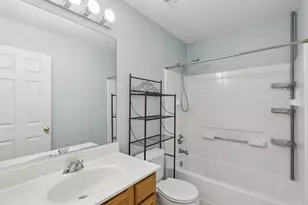 1102 Lillian Ln, West Chicago, IL 60185 - Photo 19