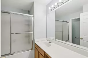 1102 Lillian Ln, West Chicago, IL 60185 - Photo 17