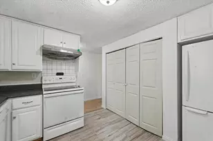 2014 Blackthorn Dr, Champaign, IL 61821 - Photo 15