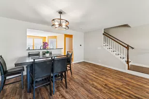 464 Valentine Way, Oswego, IL 60543 - Photo 5