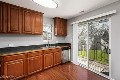 549 E Shag Bark Lane #E, Streamwood, IL 60107 - Photo 3