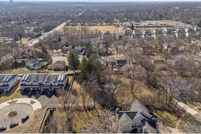 128 Harding Court, Glen Ellyn, IL 60137 - Photo 11