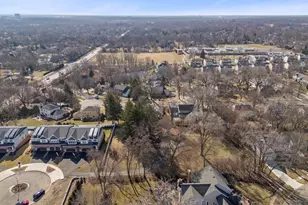 128 Harding Ct, Glen Ellyn, IL 60137 - Photo 11