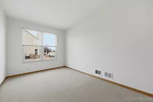 2593 Moutray Ln, North Aurora, IL 60542 - Photo 21