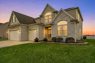 2593 Moutray Ln, North Aurora, IL 60542 - Photo 1