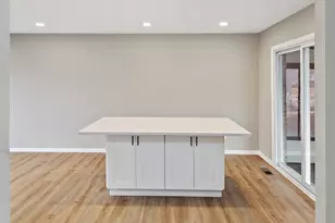 555 N Cherry Dr, Glenwood, IL 60425 - Photo 7