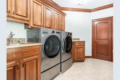 712 E Hillside Road, Naperville, IL 60540 - Photo 59