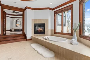 712 E Hillside Rd, Naperville, IL 60540 - Photo 45