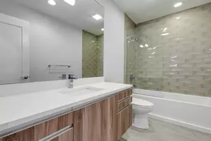 602 N May St, Chicago, IL 60642 - Photo 19