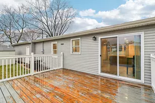 7413 Parkwood Dr, Wonder Lake, IL 60097 - Photo 15