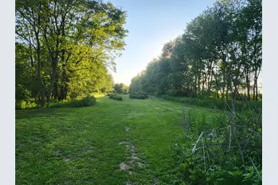 4414 N Tower Road, Freeport, IL 61032 - Photo 5