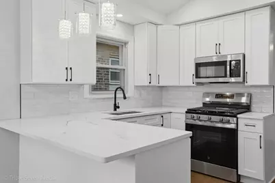 5115 S Melvina Avenue, Chicago, IL 60638 - Photo 7