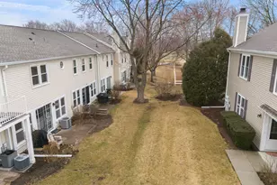 1859 Pebble Beach Cir, Elk Grove Village, IL 60007 - Photo 21