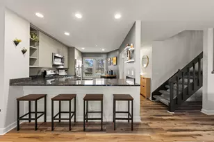 1859 Pebble Beach Cir, Elk Grove Village, IL 60007 - Photo 5