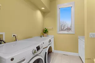 1611 Burr Oak Dr, Libertyville, IL 60048 - Photo 23