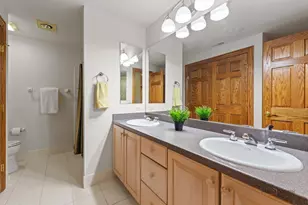 1611 Burr Oak Dr, Libertyville, IL 60048 - Photo 83