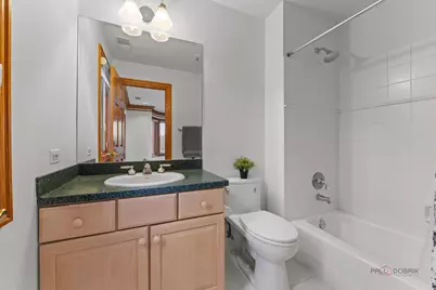 1611 Burr Oak Drive, Libertyville, IL 60048 - Photo 35