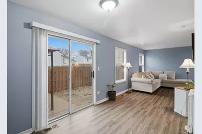 421 Farmbrook Court, Romeoville, IL 60446 - Photo 5