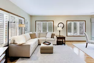 7717 Rohrer Dr, Downers Grove, IL 60516 - Photo 9