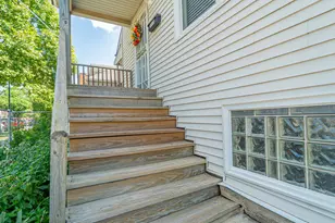 10439 S Ave M, Chicago, IL 60617 - Photo 3